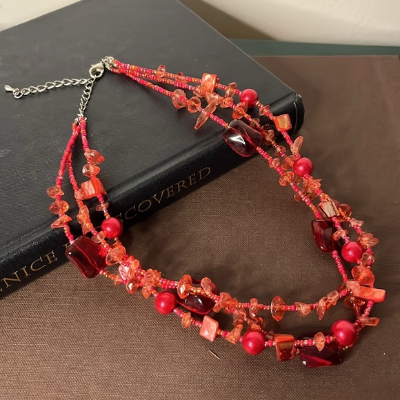 Vintage Y2K Red Glass Beaded 3 Strand Chocker Necklace - Picture 5 of 5